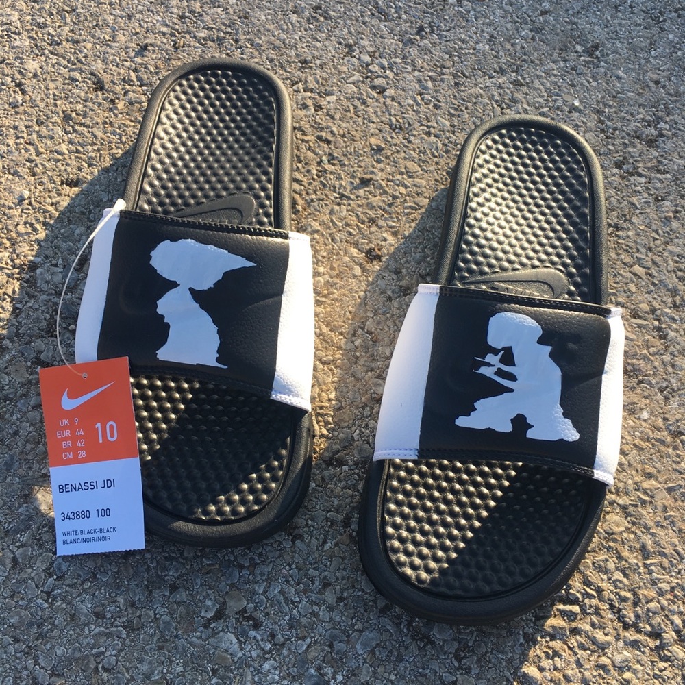 Custom Boondocks Slides - Picture 5 of 5